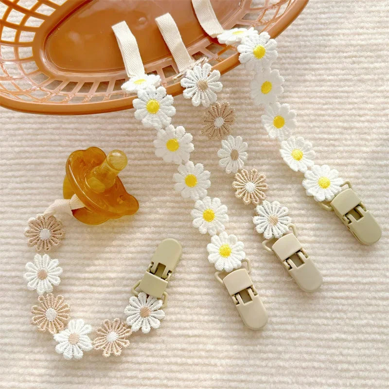 Little Daisy Pacifier Clips Baby Pacifier Anti-drop Chain Toddler Dummy Clip Nipple Holder Baby Shower Gift Baby Accessories