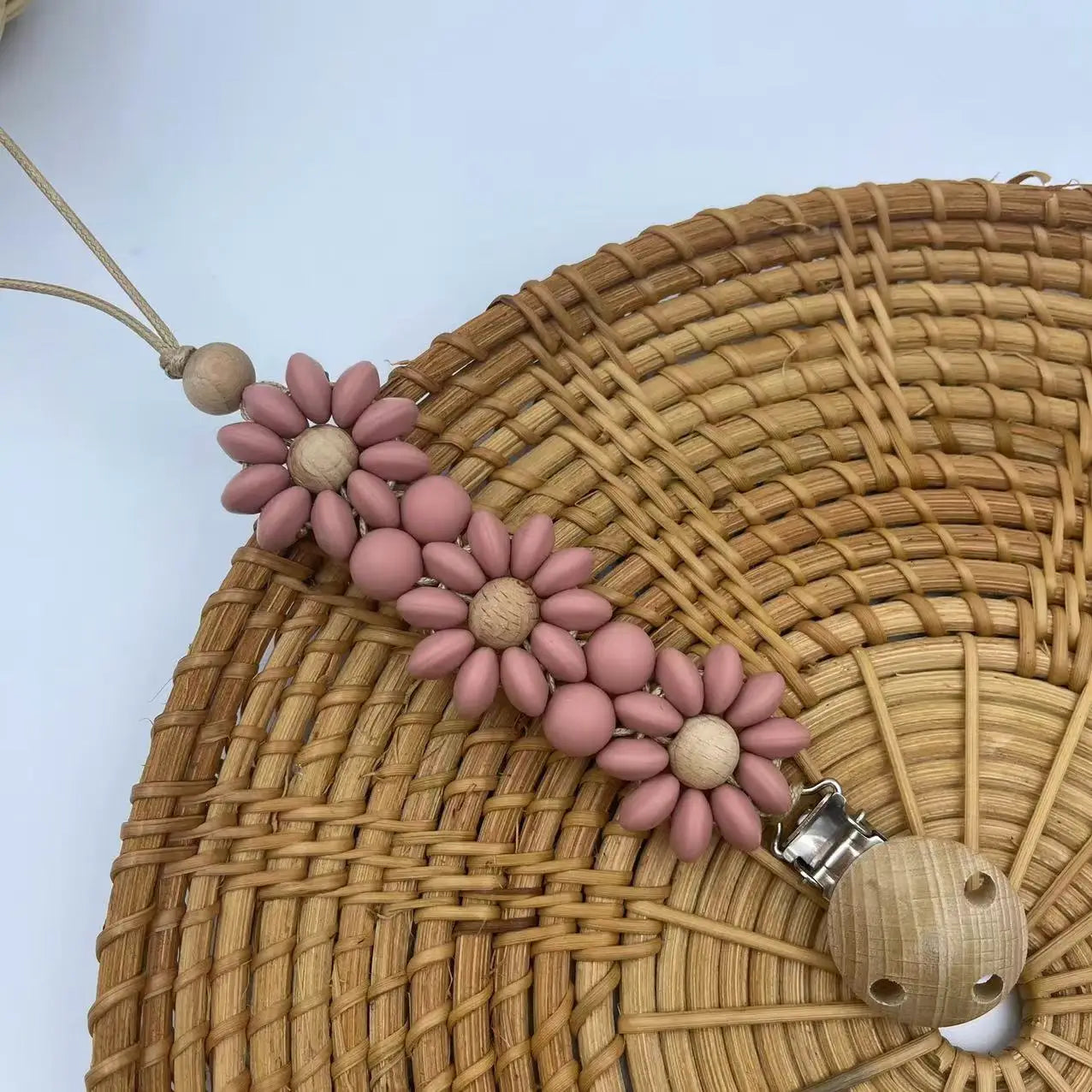 Baby Pacifier Clip Flower Soother Clip Handmade Silicone Dummy Nipple Holder Clip Newborn Essentional Teething Toys