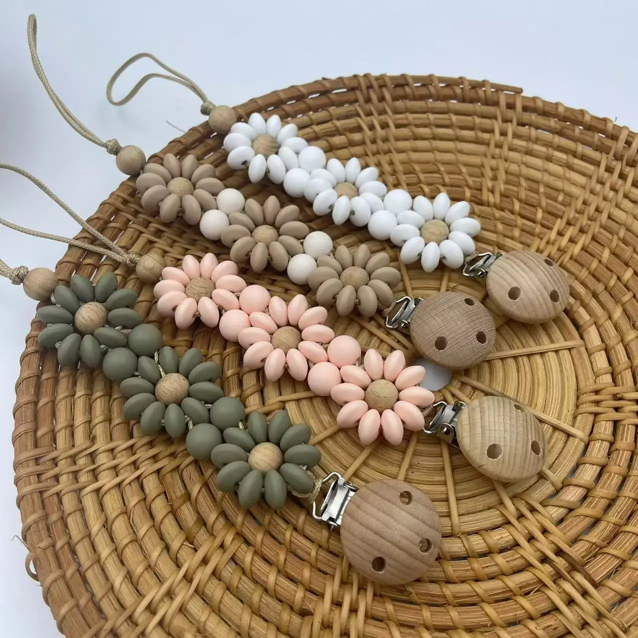 Baby Pacifier Clip Flower Soother Clip Handmade Silicone Dummy Nipple Holder Clip Newborn Essentional Teething Toys