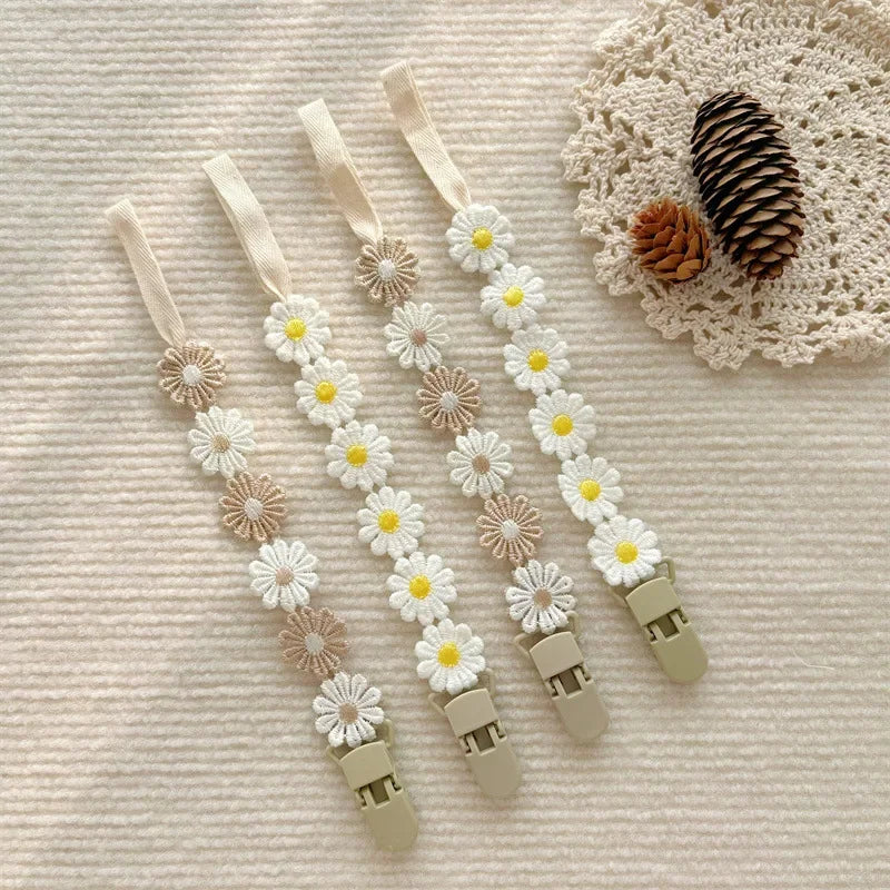 Little Daisy Pacifier Clips Baby Pacifier Anti-drop Chain Toddler Dummy Clip Nipple Holder Baby Shower Gift Baby Accessories