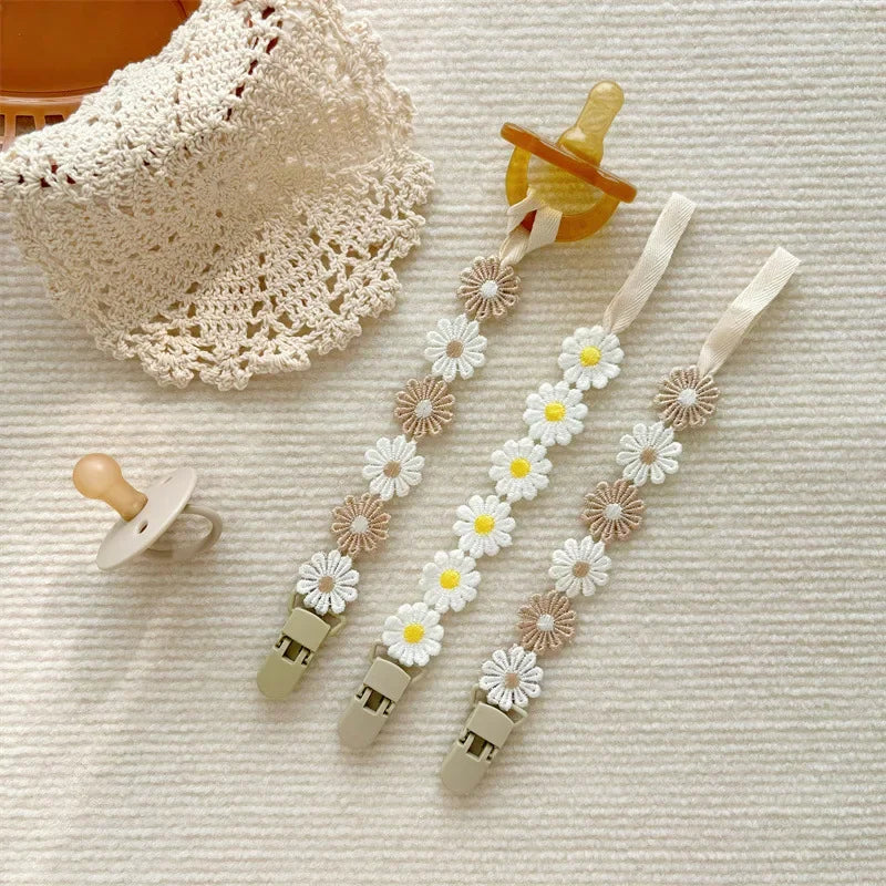 Little Daisy Pacifier Clips Baby Pacifier Anti-drop Chain Toddler Dummy Clip Nipple Holder Baby Shower Gift Baby Accessories