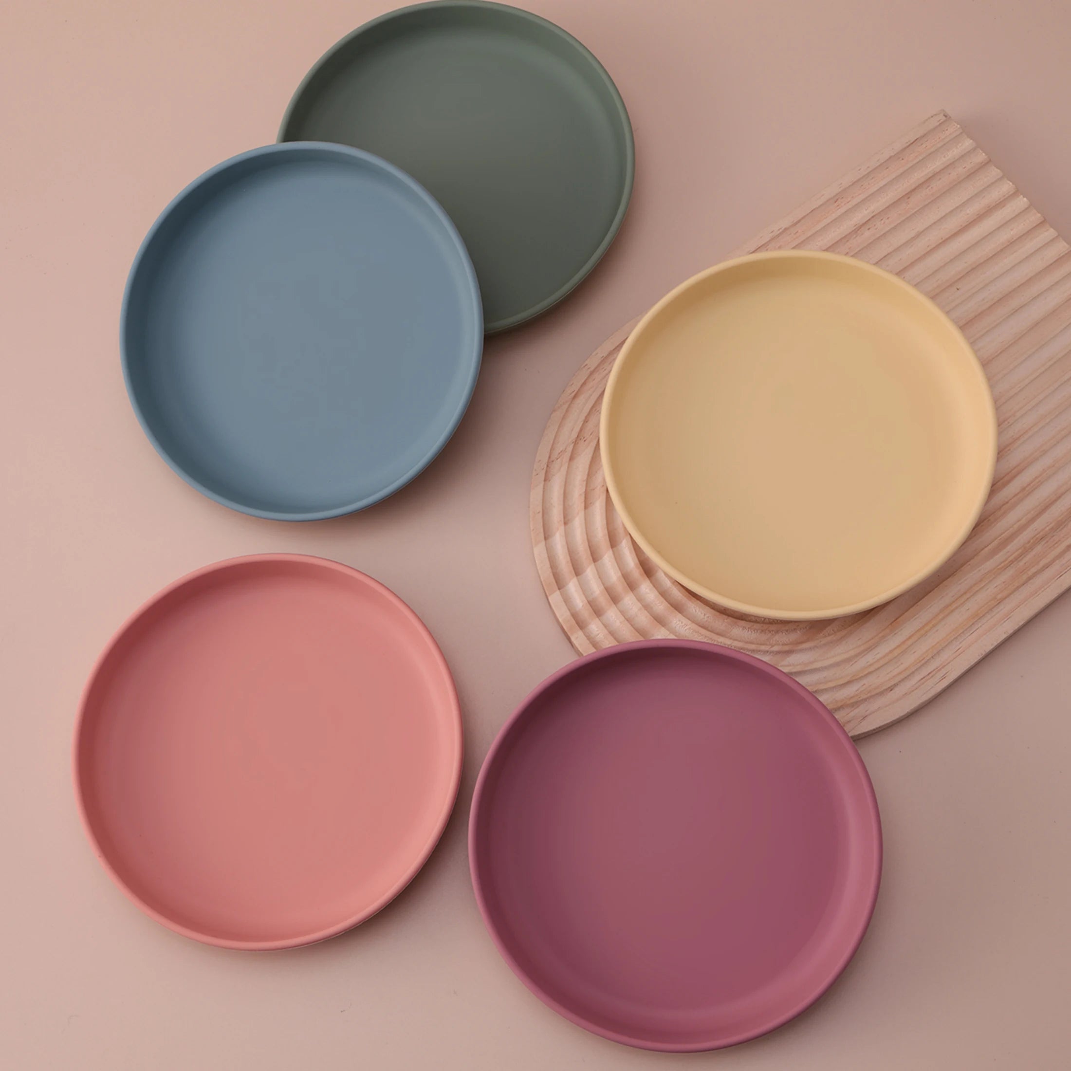 Color Kids 1PCS Food Grade Silicone Baby Plate Anti-Slip Sucker Dishes Toddler Feeding Bowl BPA Free Newborn Accessories